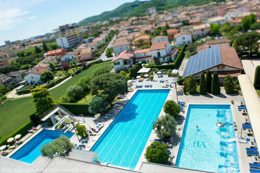 מונטגרוטו טרמה Hotel Terme Antoniano מראה חיצוני תמונה