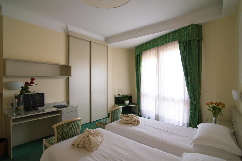 מונטגרוטו טרמה Hotel Terme Antoniano מראה חיצוני תמונה