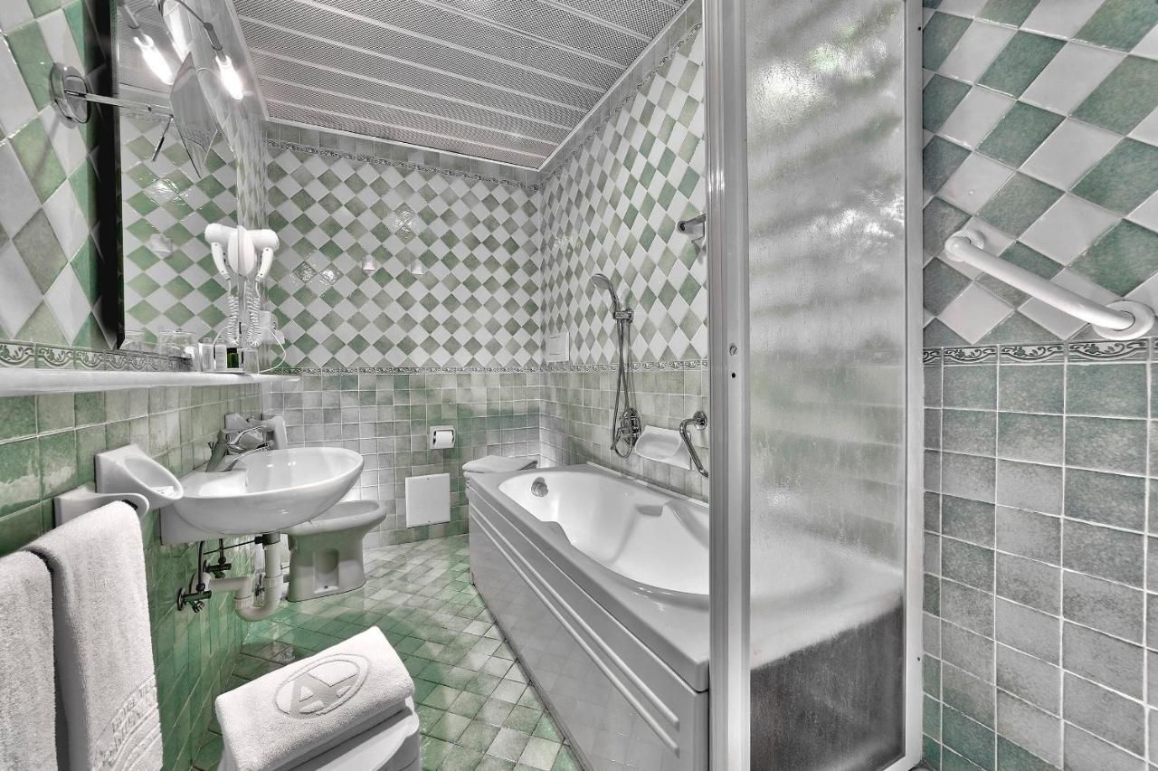 מונטגרוטו טרמה Hotel Terme Antoniano מראה חיצוני תמונה