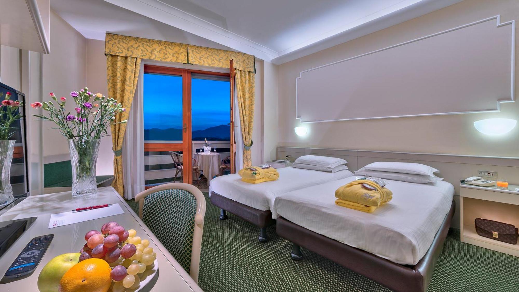 מונטגרוטו טרמה Hotel Terme Antoniano מראה חיצוני תמונה
