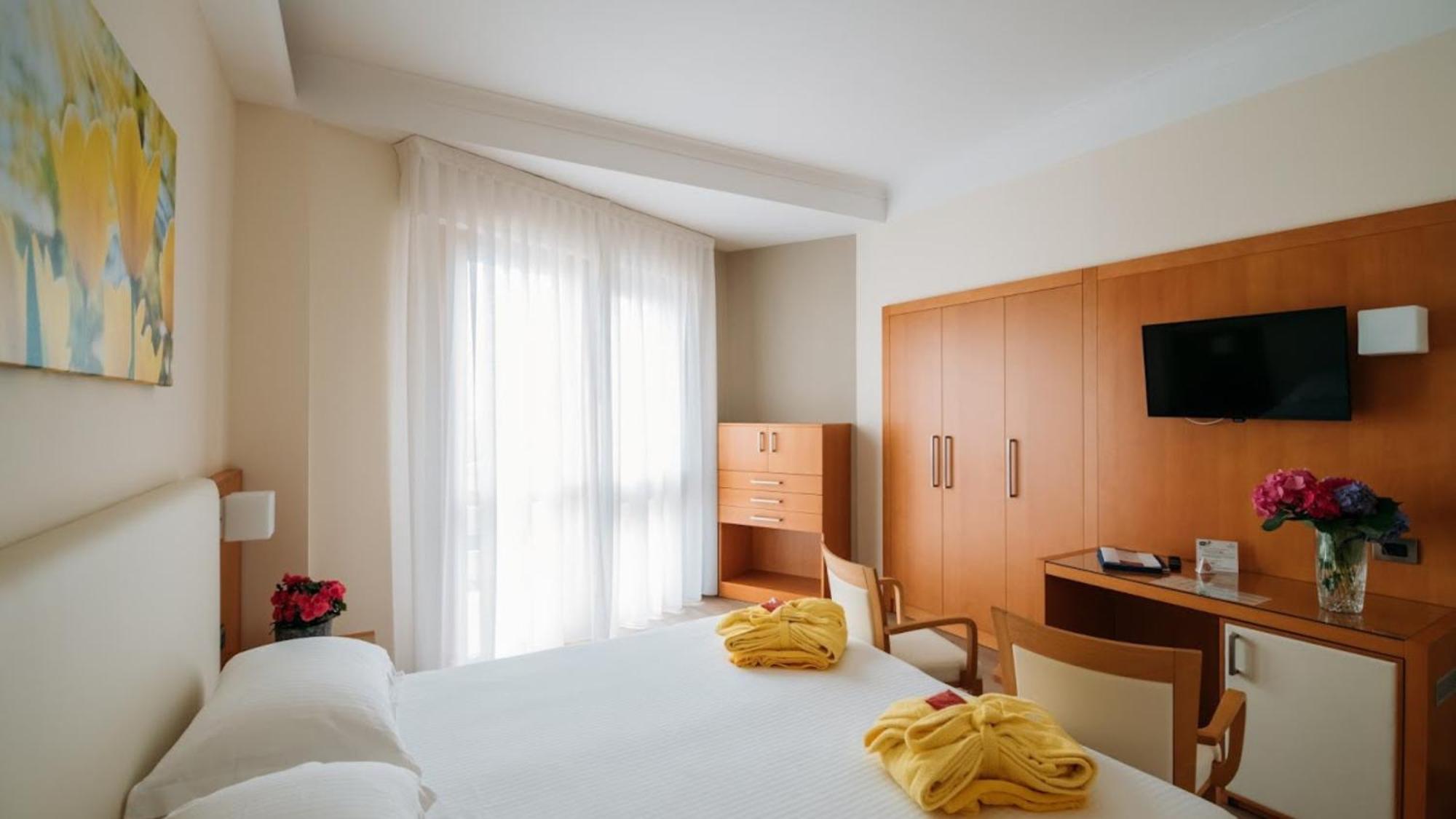 מונטגרוטו טרמה Hotel Terme Antoniano מראה חיצוני תמונה