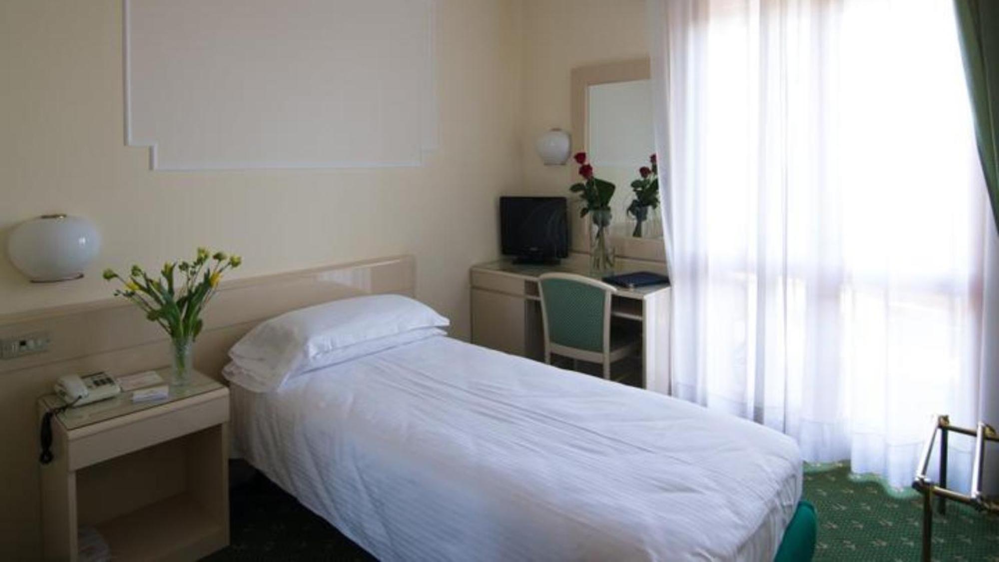 מונטגרוטו טרמה Hotel Terme Antoniano מראה חיצוני תמונה