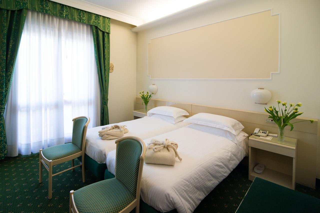 מונטגרוטו טרמה Hotel Terme Antoniano מראה חיצוני תמונה