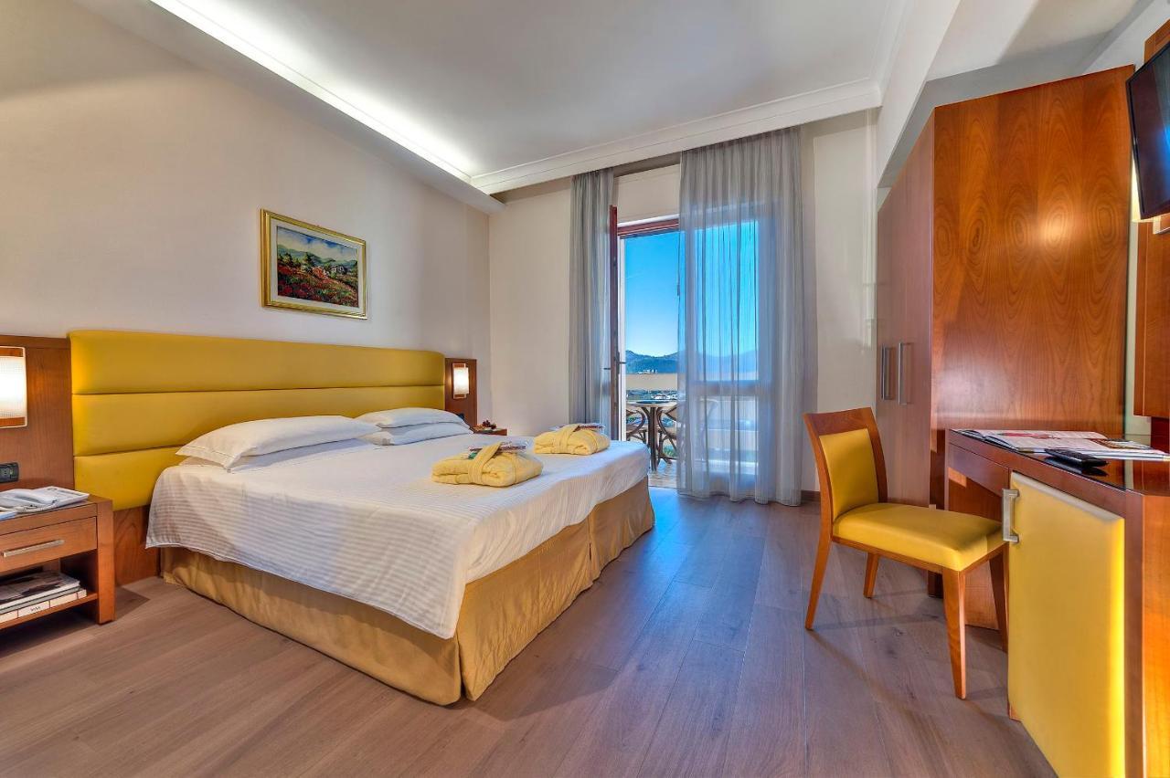 מונטגרוטו טרמה Hotel Terme Antoniano מראה חיצוני תמונה